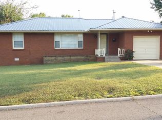 108 E Pratt Dr, Midwest City, OK 73110