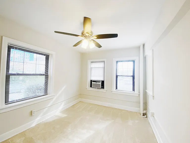 Longfellow Apartments — Photo 18