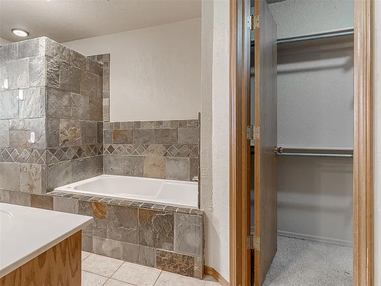1019 Pruett Dr — Photo 12