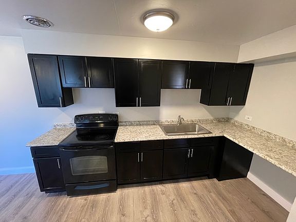 2nd image of 517 S Milwaukee Ave APT 5