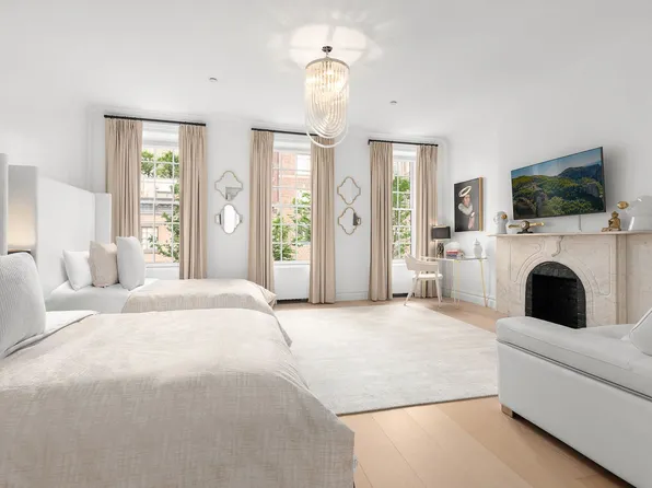 222 East 61st Street image 18 of 27