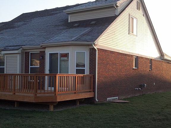 Bay slider, cedar deck