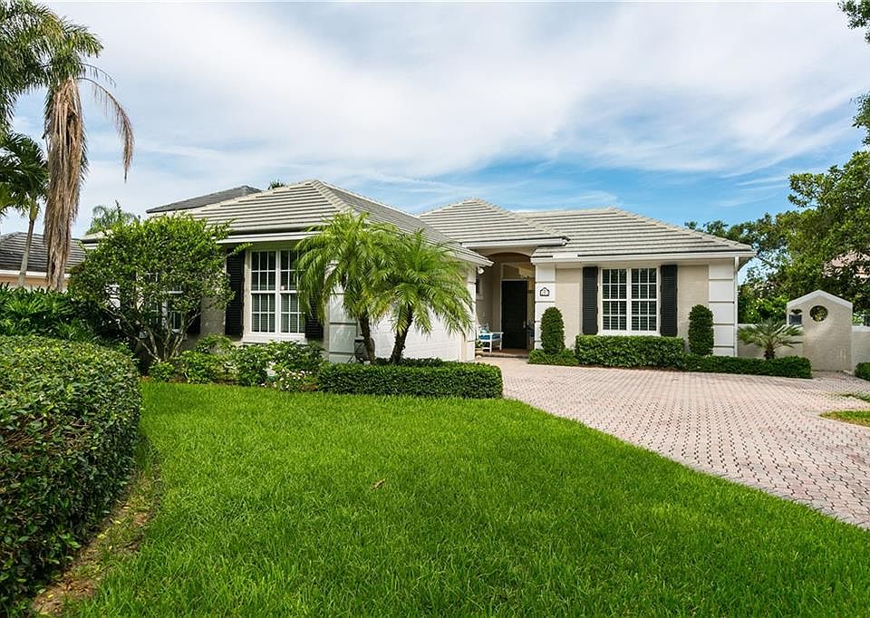 1st image of 141 Laurel Oak Ln