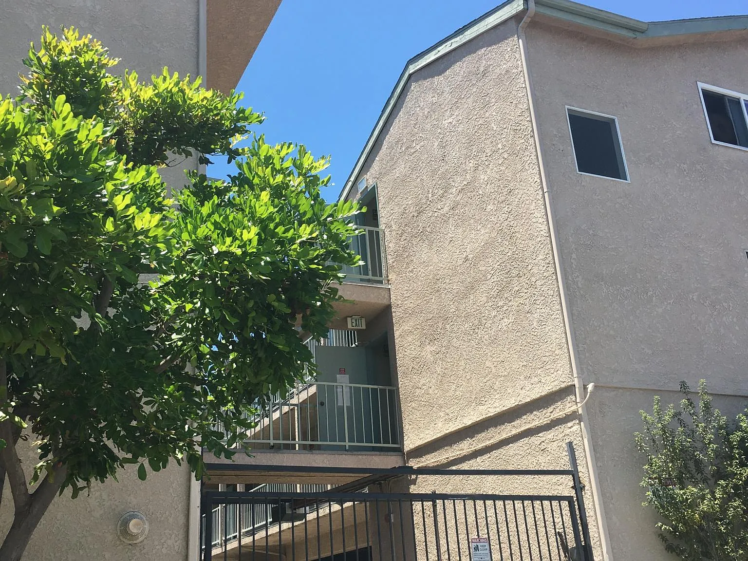 2 bed, $2,025 — Photo 2