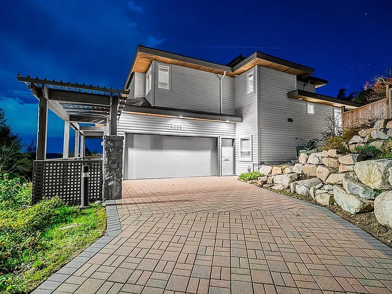 4751 Headland Dr — Photo 16