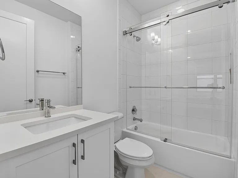 8270 Essex Country Club Dr — Photo 34