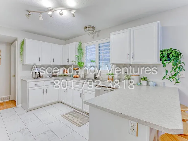 171 Calais Ln #A — Photo 2