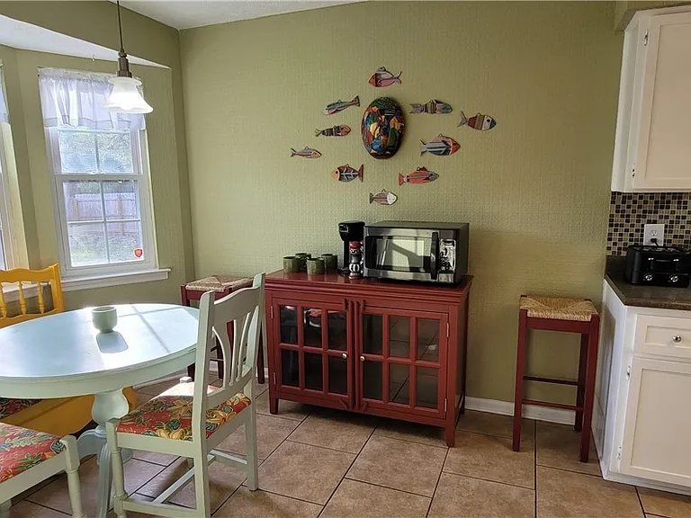 8 Wyckfield Ct — Photo 6