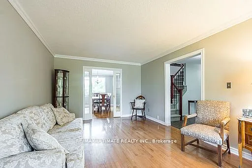 34 Briarwood Cres — Photo 8