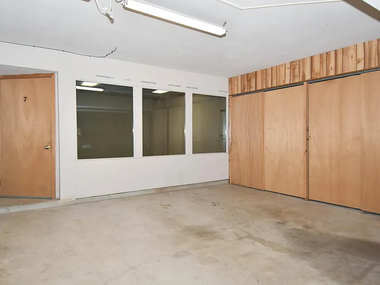 4444 Lindell Blvd #7 — Photo 37