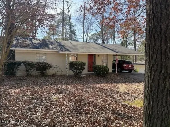 223 Champion Hill Dr, Jackson, MS 39212