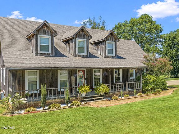 4th image of 55 Evergreen Dr