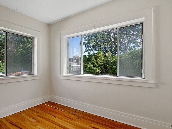 3rd image of 408 Durston Ave #10