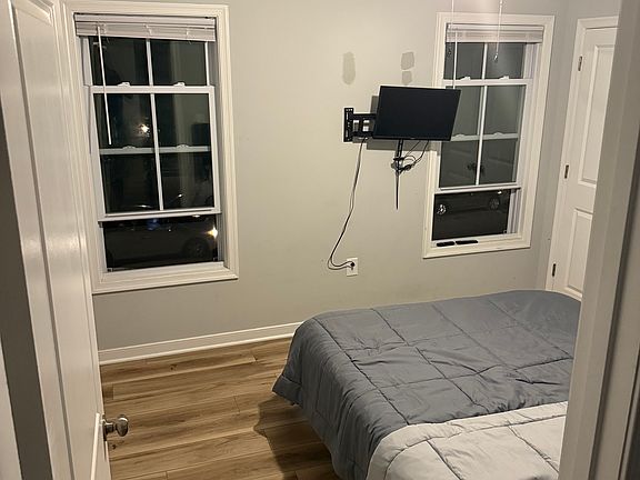 3rd image of 1509 Oakwood Ave
