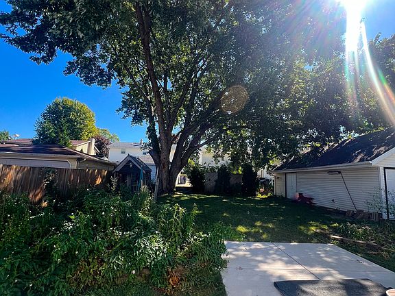 3rd image of 1342 S 117th St Unit 1