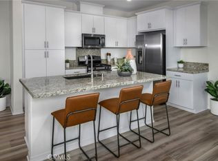 2466 Powell Dr, Rialto, CA 92377