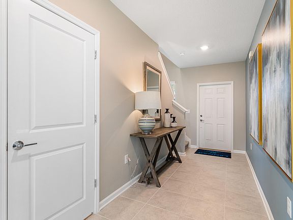 3rd image of 676 Grove Ct
