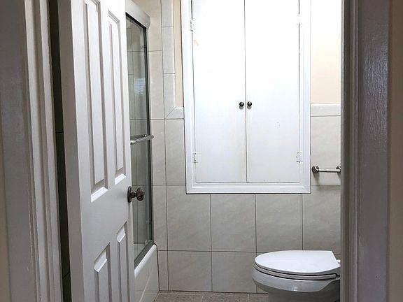 5th image of 601 N Amphlett Blvd APT 1
