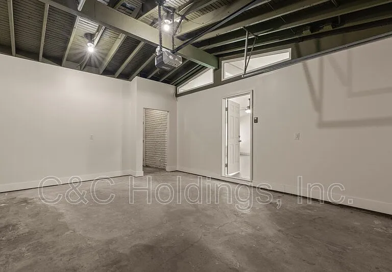 4541 E 32nd Pl — Photo 35