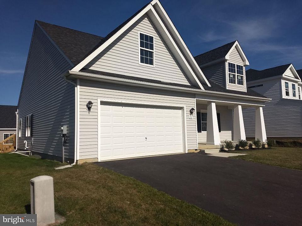 2nd image of 53 Abruzzi Dr