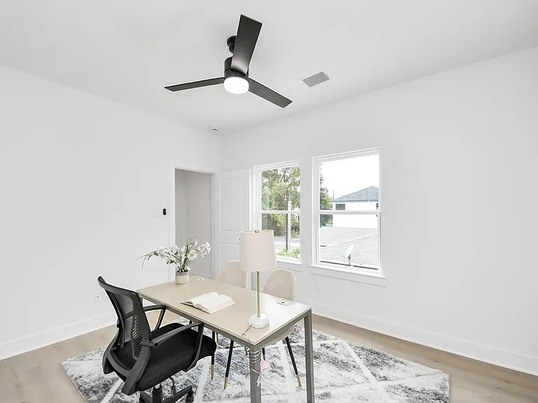 860 Rachel St #D — Photo 39