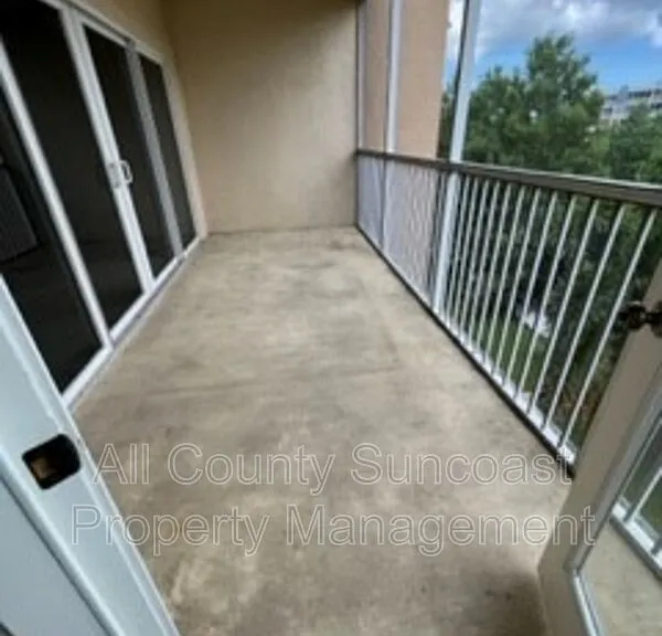 960 Starkey Rd #1305 — Photo 8