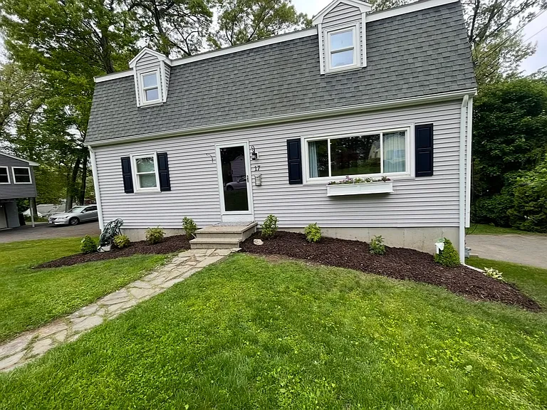 17 Shawmut Ave — Photo 2