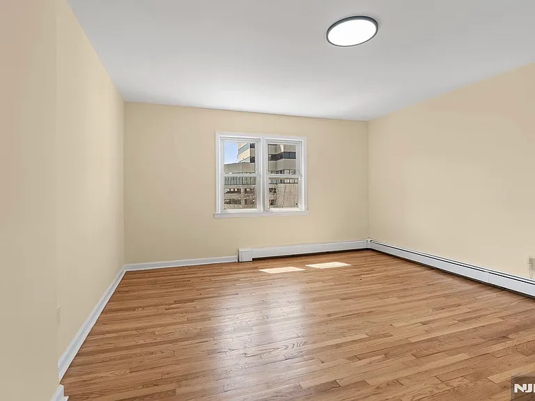244 Lincoln Ave #2 — Photo 8
