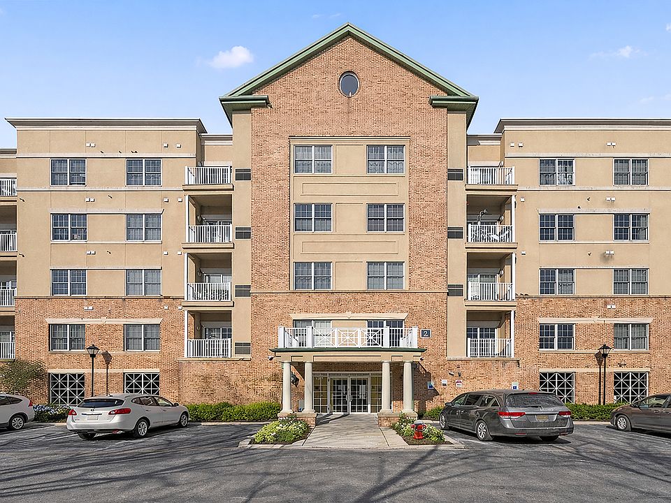 1st image of 2404 Windsor Park Ct