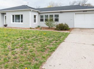 2323 38th St SW, Wyoming, MI 49519