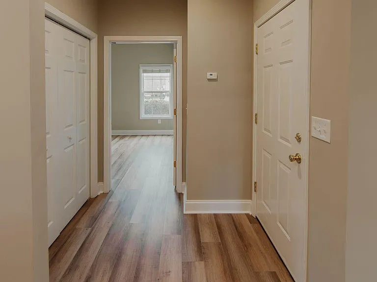 106 Hardinberry St — Photo 7