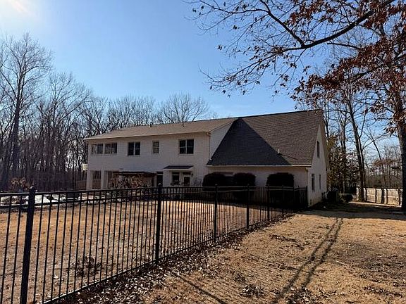 4th image of 108 Brookside Ct