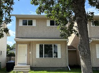 242 Lochrie Cres, Saskatoon, SK S7M5E4