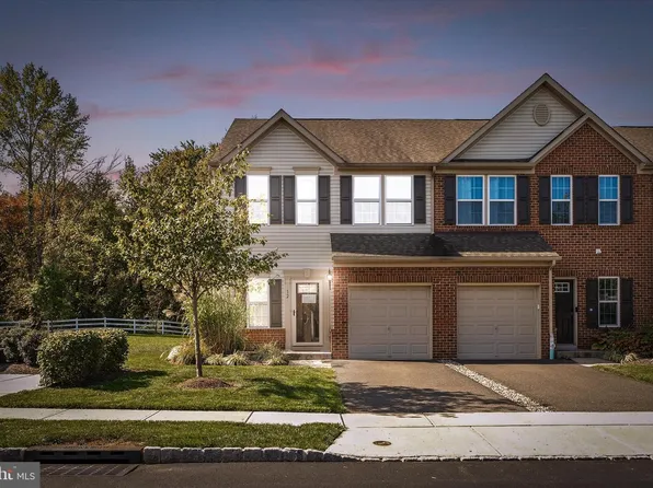 12 Ventana Ct, Hamilton, NJ 08619