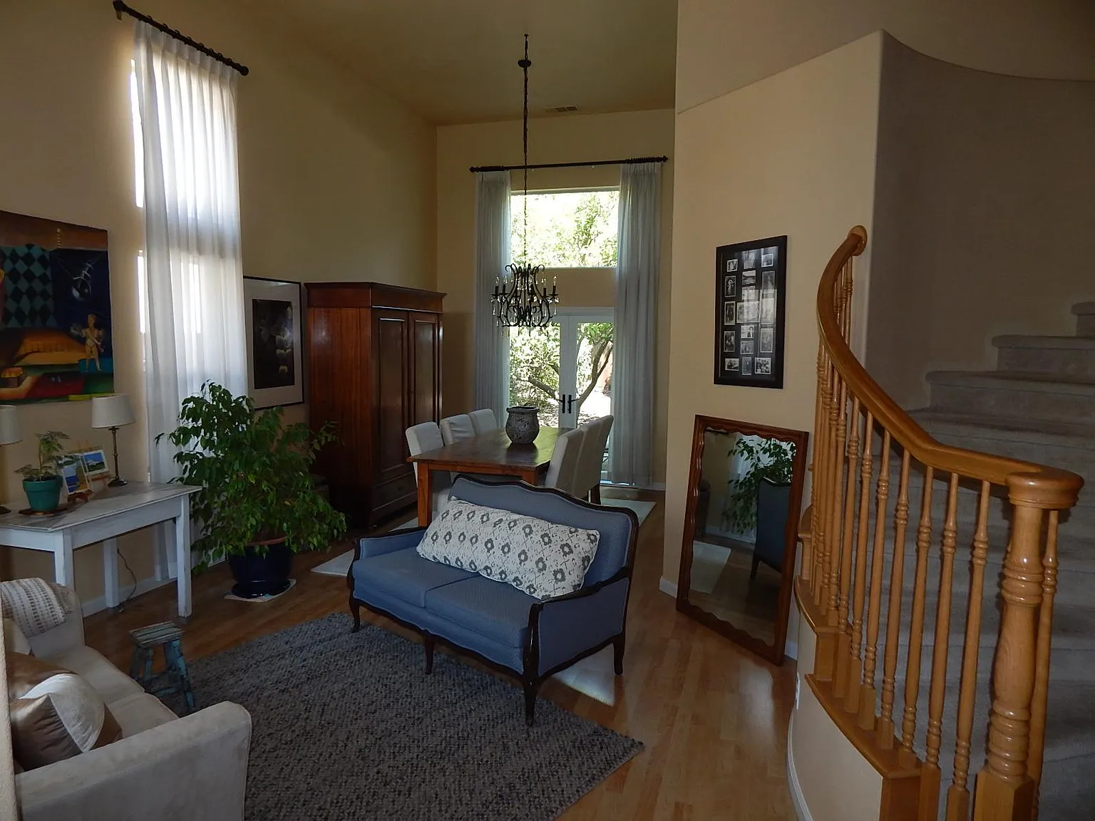 4 bed, 2400 sqft, $4,350 — Photo 4