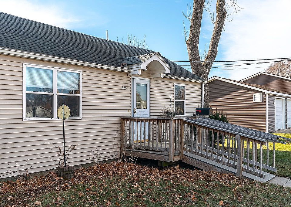 355 W Randolph St, Marengo, IA 52301 Zillow