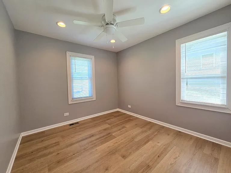 3823 E Wonder Lake Rd — Photo 20