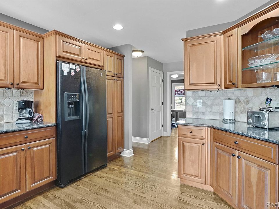 10244 Cornerstone Dr, photo 15