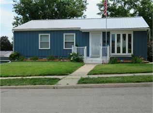 1756 Richie Dr, Dubuque, IA 52002