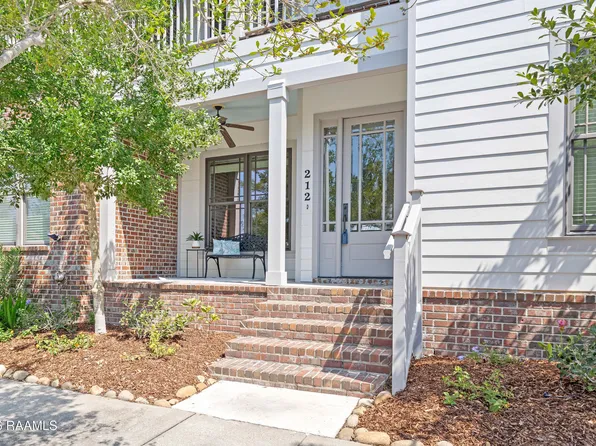 212 Traditions Dr, Lafayette, LA 70508