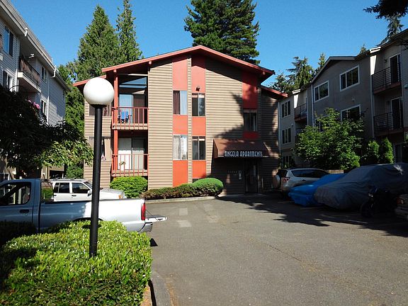 2nd image of 12044 15th Ave NE #102