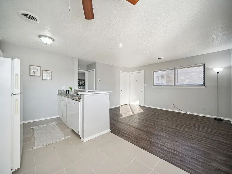 Beaumont Cove — Photo 16