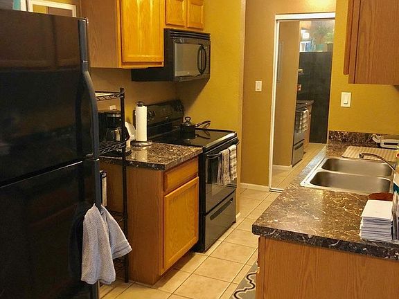 4th image of 230 E Highline Cir APT 303