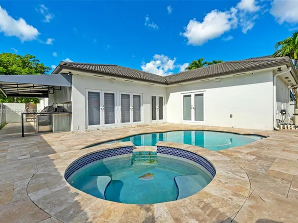 14813 NW 87th Pl, Miami Lakes, FL 33018