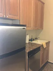 Rented by R New York