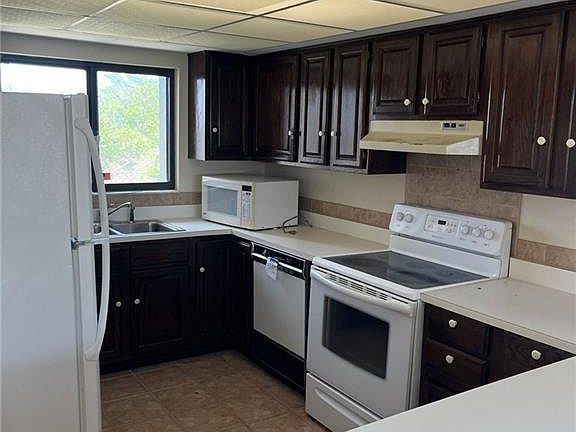 4th image of 4240 Steamboat BEND #401