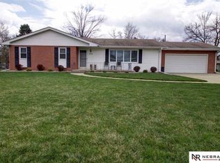 21723 Greenlawn Rd, Elkhorn, NE 68022