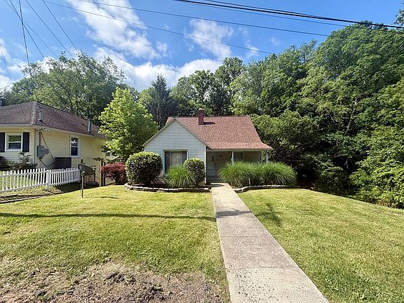 2nd image of 104 Pine St