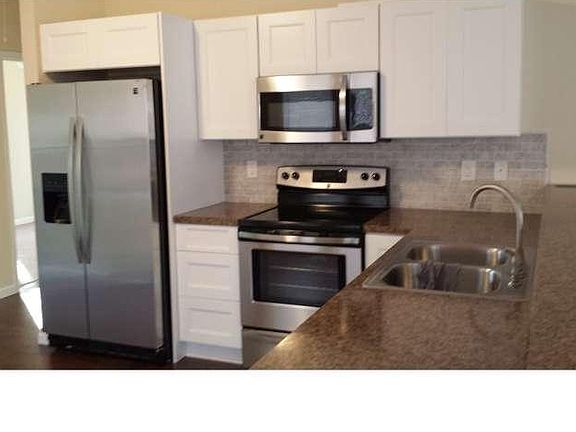 5th image of 111 E Liberty St