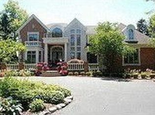 3351 Eastpointe Ln, Bloomfield Hills, MI